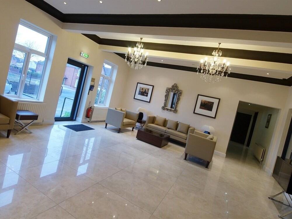 Oyo The Baltimore Hotel