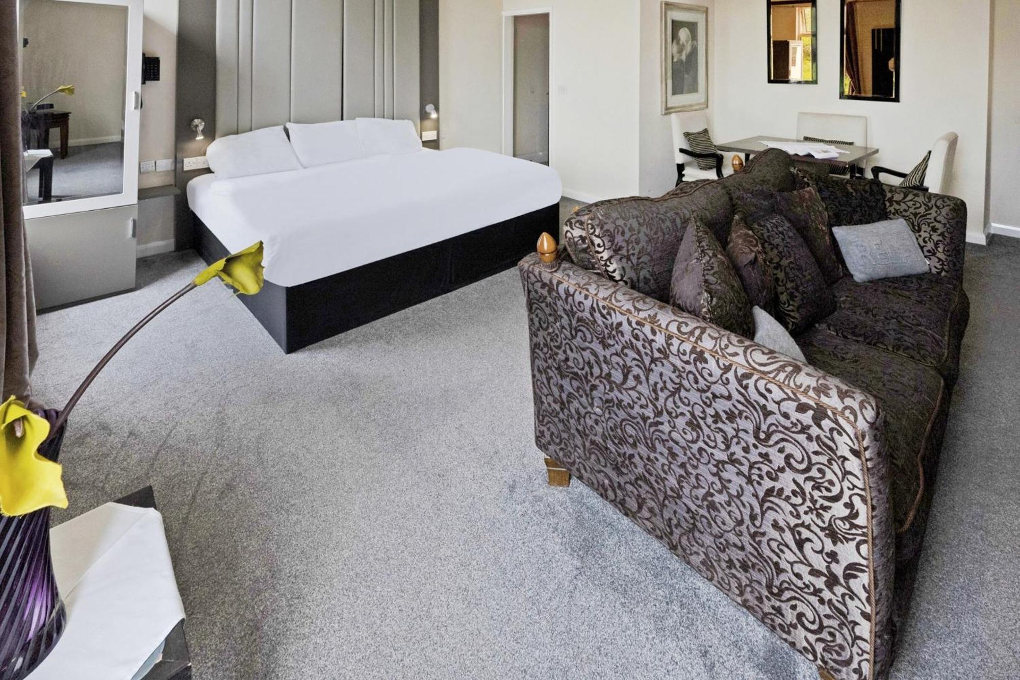 Oyo The Baltimore Hotel 3*